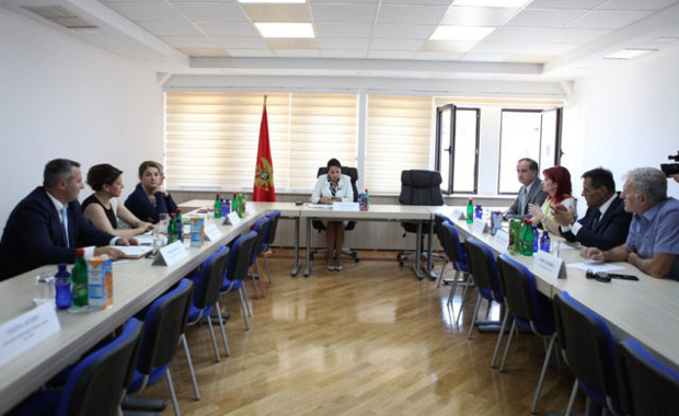 На конкурсу за избор челника основних судова: ВАРАЛИ на тесту за СУДИЈЕ!